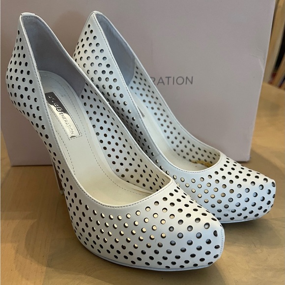 BCBG Heels - Picture 3 of 8